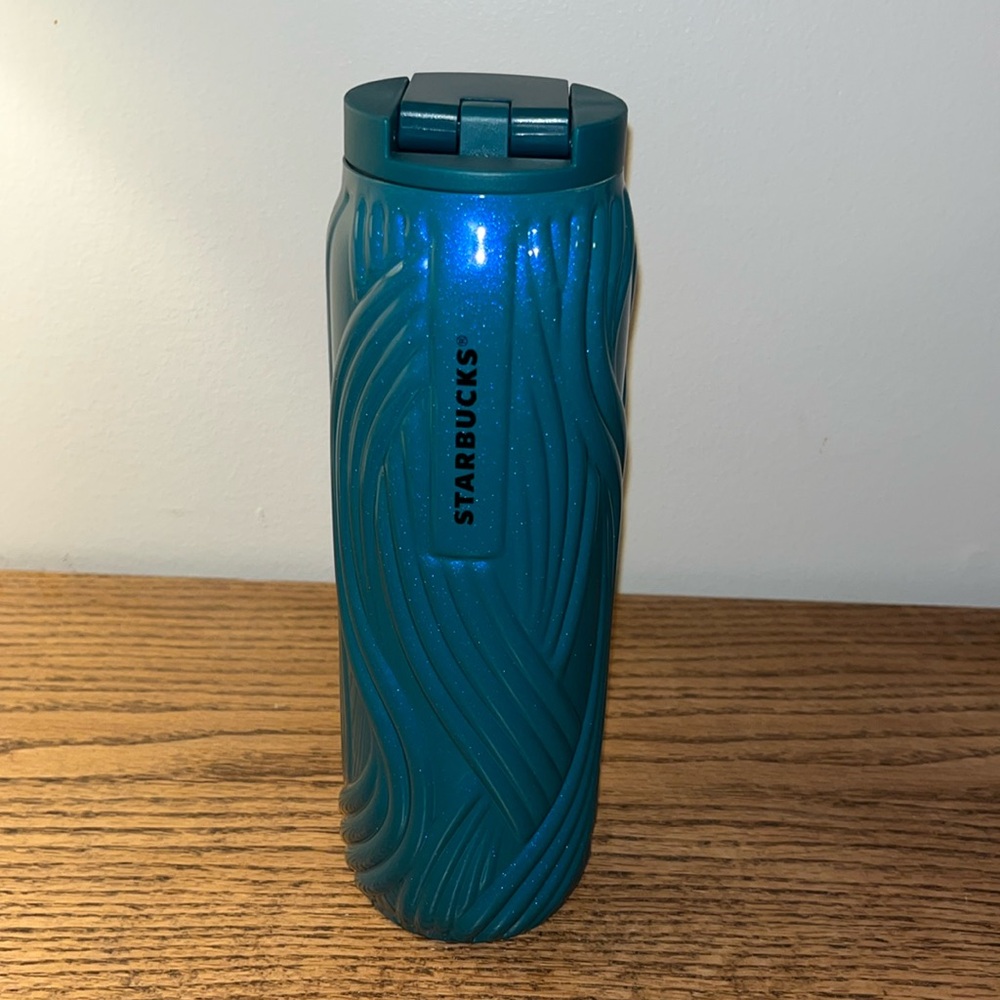Starbucks Wavy Pearl Bottle Tumbler 2025